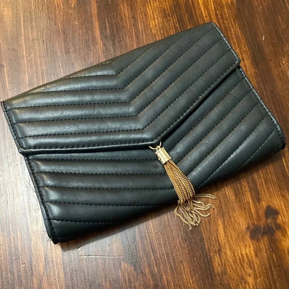 Lulus faux leather black clutch with tassel - Picture 1 of 10